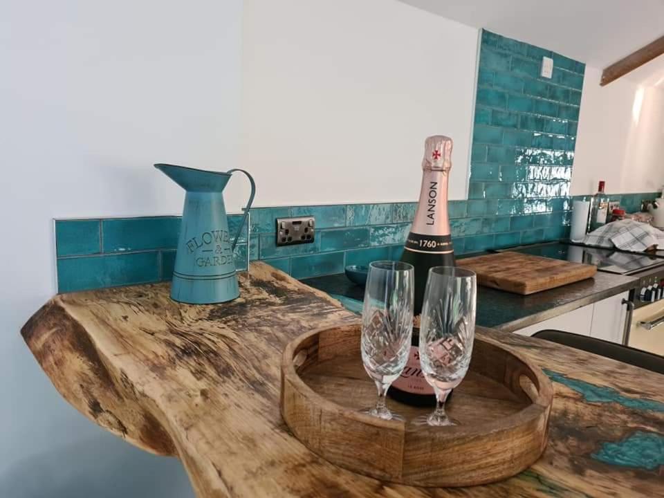 The Old Pottery 2 Person Dog Friendly Cottage Delabole ภายนอก รูปภาพ