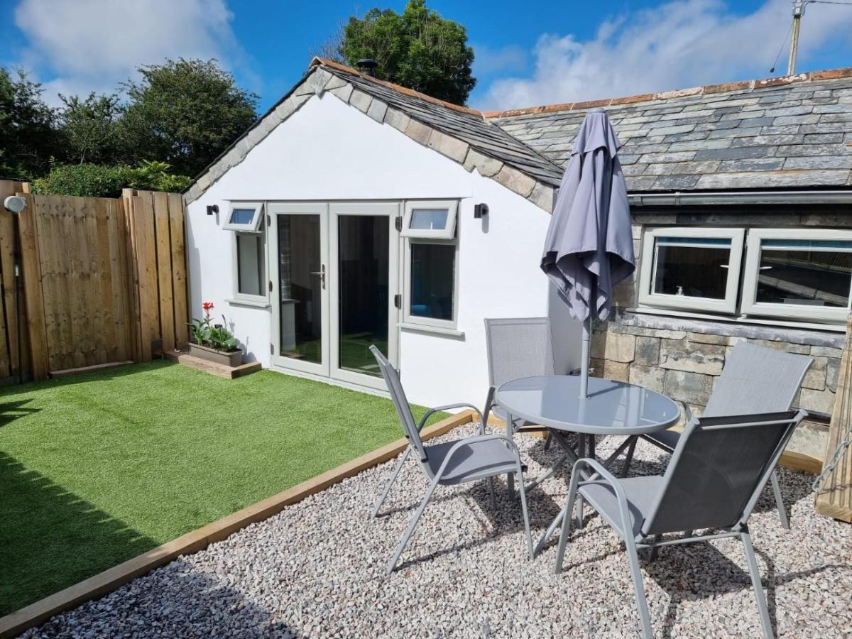 The Old Pottery 2 Person Dog Friendly Cottage Delabole ภายนอก รูปภาพ
